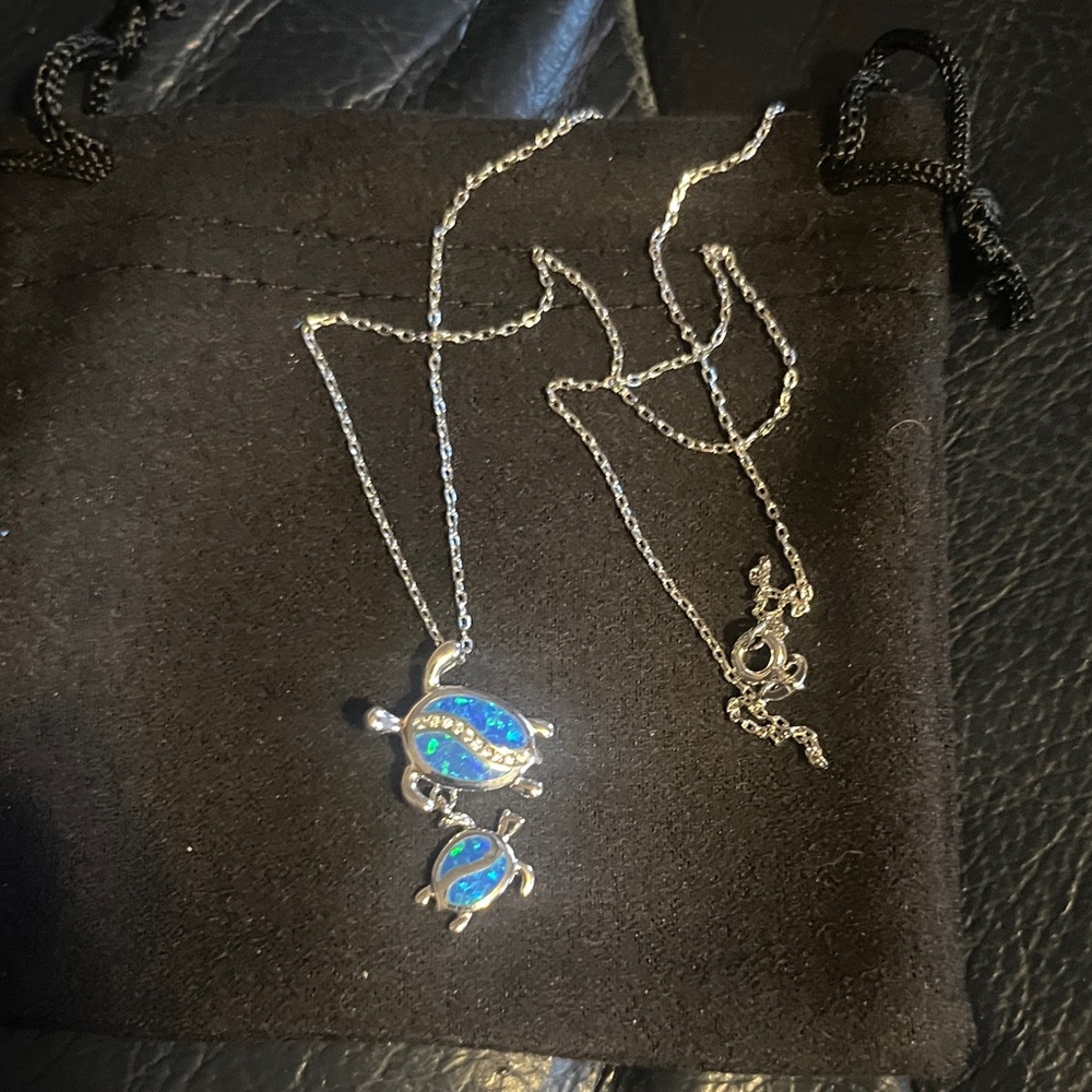 Silver Turtle Pendant Necklace